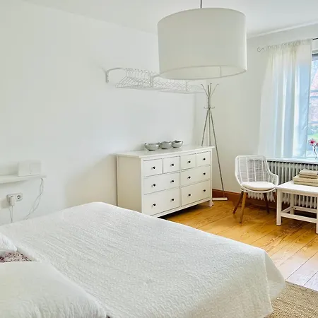 Villa Bel Etage Im Historischen Amtshaus Fehmarn